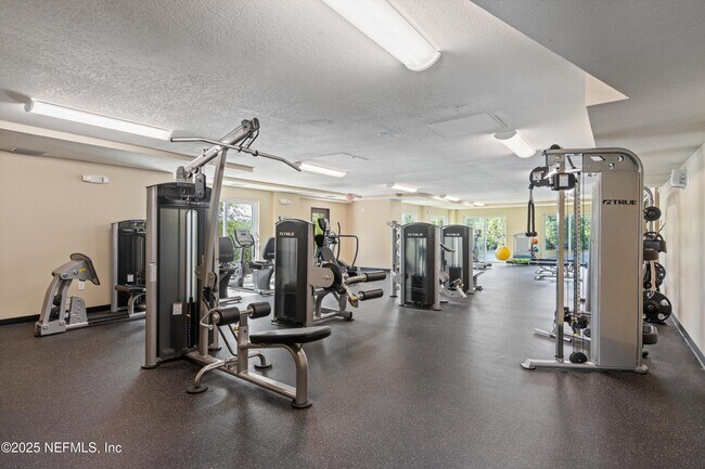 Building Photo - 3958 Baymeadows Rd