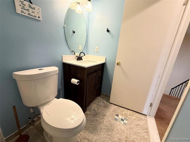 Building Photo - 6842 Indian Creek Dr