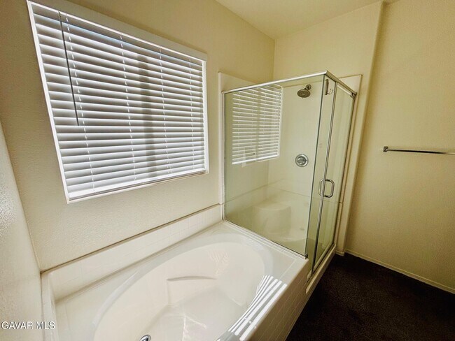 Building Photo - 5806 W Ave K-3