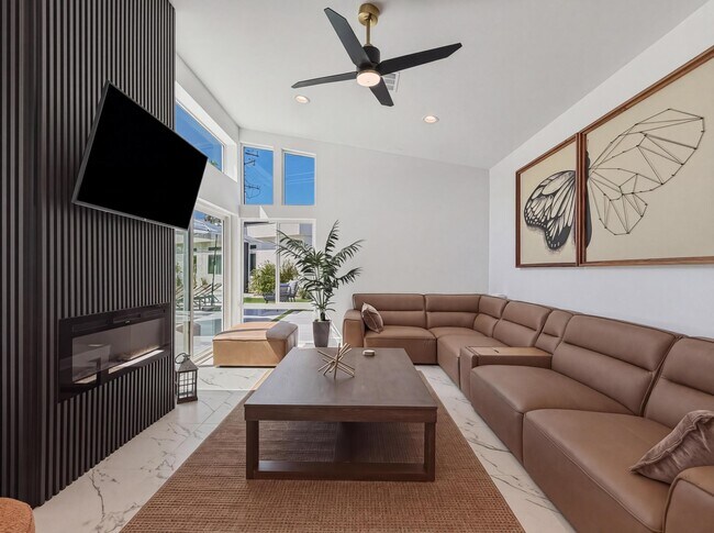 Building Photo - 2197 Jacques Dr