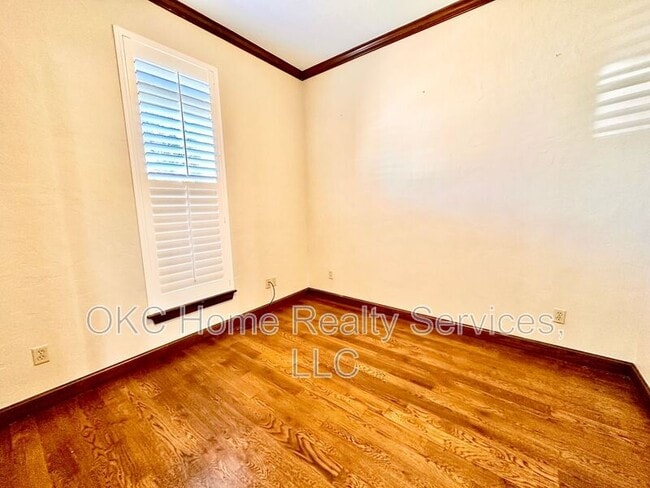 Building Photo - 1216 NW 190th Pl