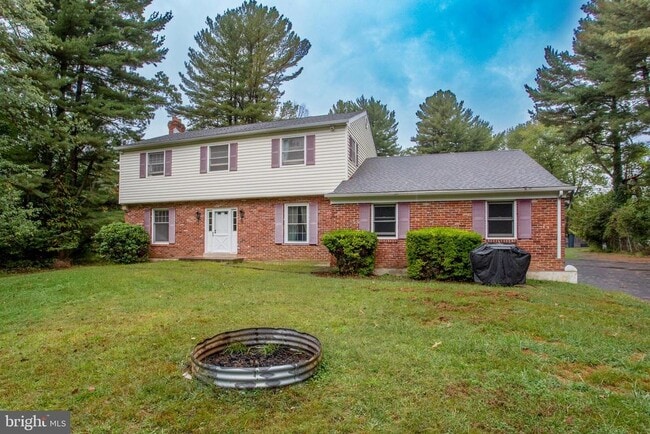 Building Photo - 415 New Rd