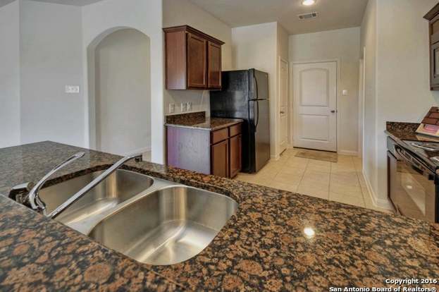 Building Photo - 7715 Watersedge Cove