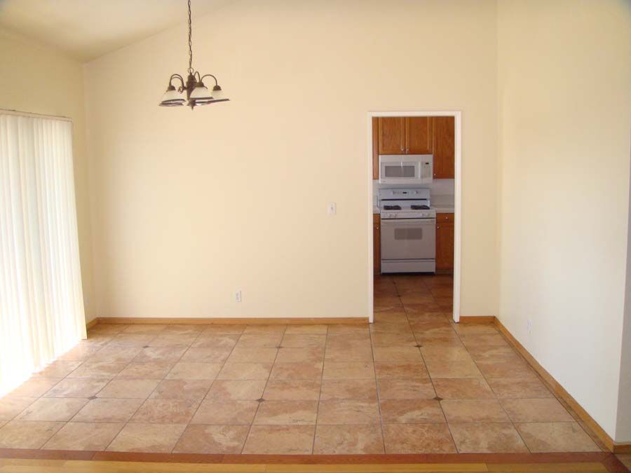 Building Photo - 15790 Midwood Dr