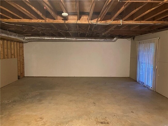 Building Photo - 5053 Gardenia Cir