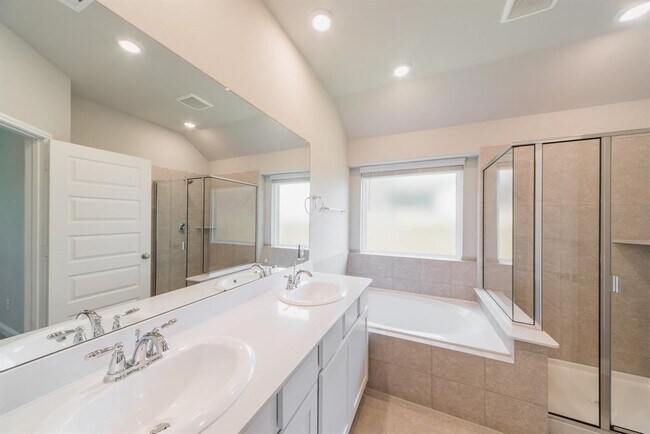 Building Photo - 11219 Victoria Hollow Trace