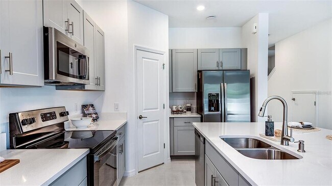Building Photo - 11787 Glenside Ter