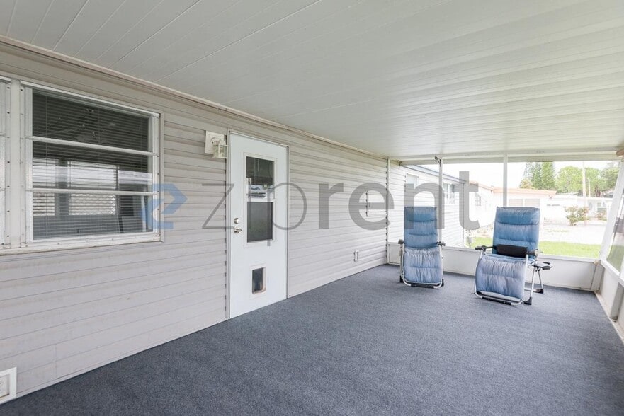 Building Photo - Unit #322