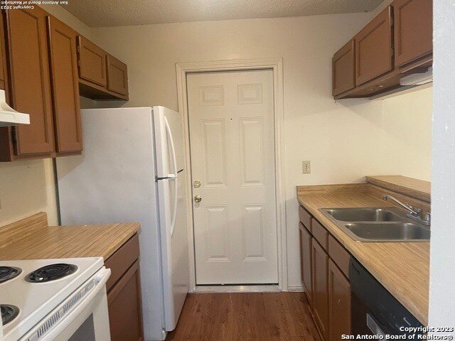 Building Photo - 5229 Gawain Dr