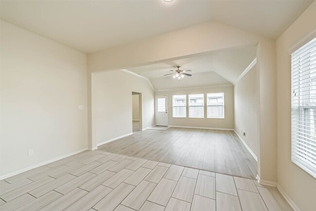 Building Photo - 2630 Zephyr Ln