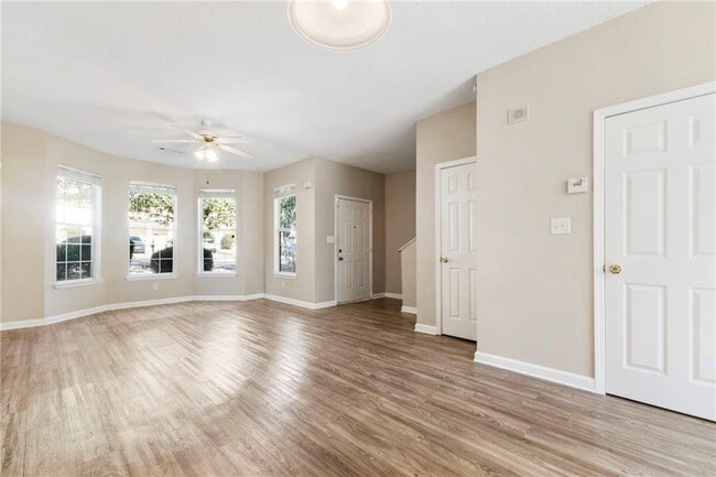 Building Photo - 6750 Sunset Hills Blvd