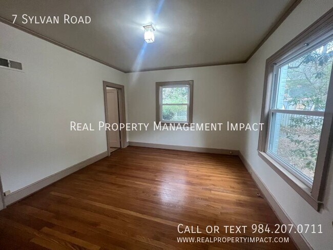 Building Photo - 7 Sylvan Rd