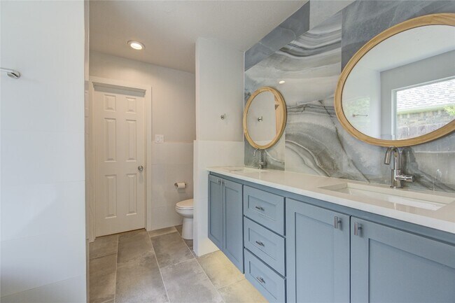 Building Photo - 4931 Lake Catherine Ct