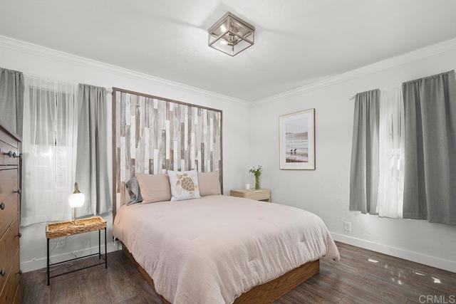 Building Photo - 586 Del Mar Ave