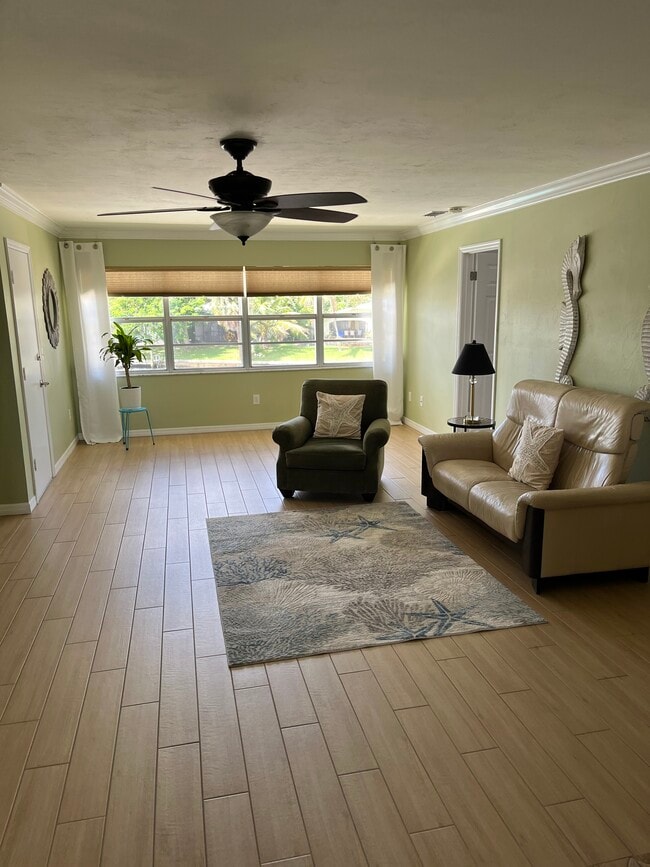 Building Photo - 1706 Bikini Ct
