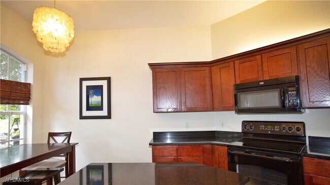 Building Photo - 3555 Poinsettia Ave