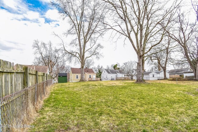 Building Photo - 110 Mills Dr