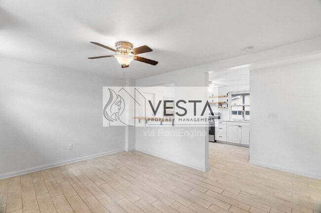 Building Photo - 131 Moody Ave