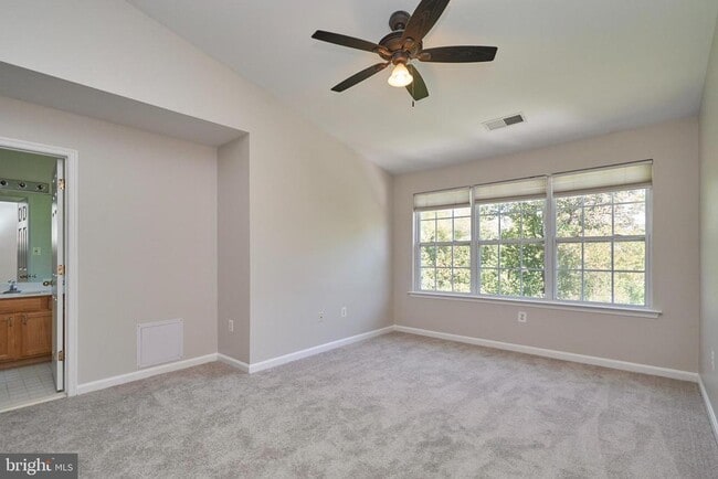 Building Photo - 20515 Blue Heron Terrace