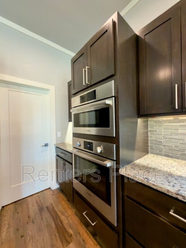 Building Photo - 4001 East 120th St S