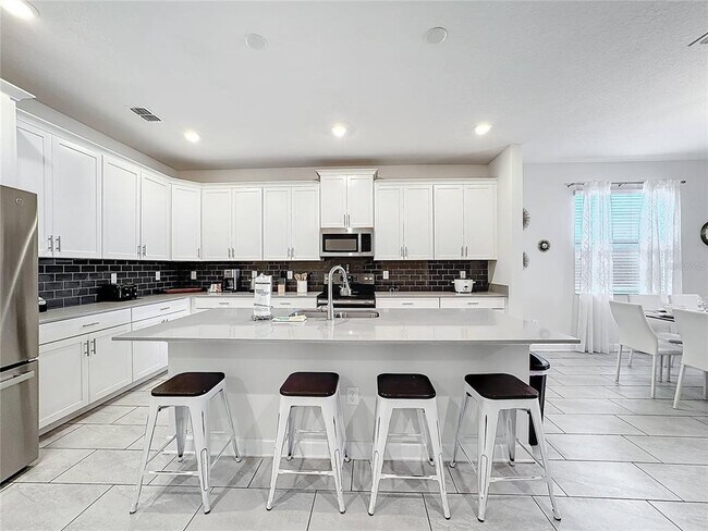 Building Photo - 1589 Flange Dr