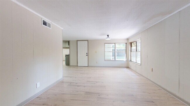 Building Photo - 1501 13th St N