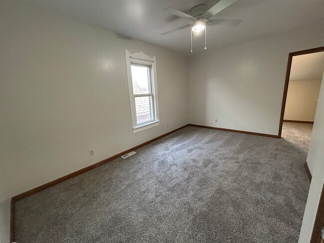 Building Photo - 1039-1039 S 12th St