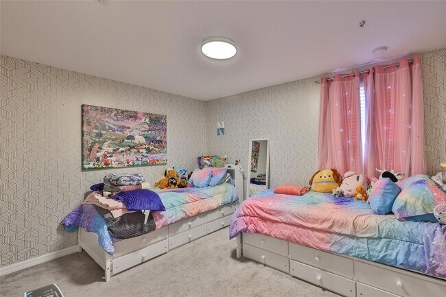 Building Photo - 9454 Channing Hill Dr