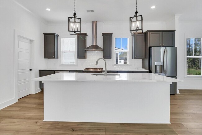 Building Photo - 502 Sound Dr