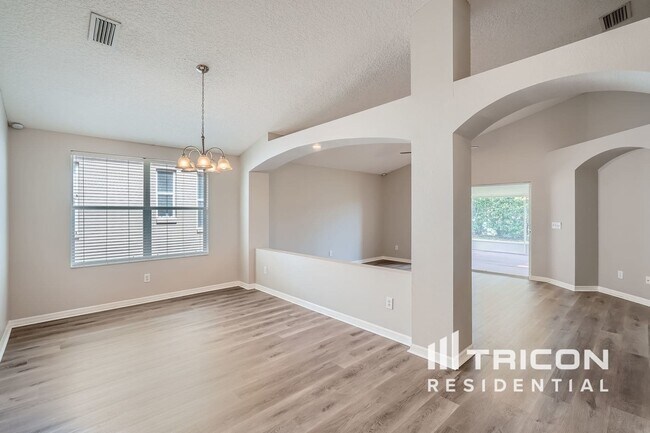 Building Photo - 2964 Hickory Grove Dr