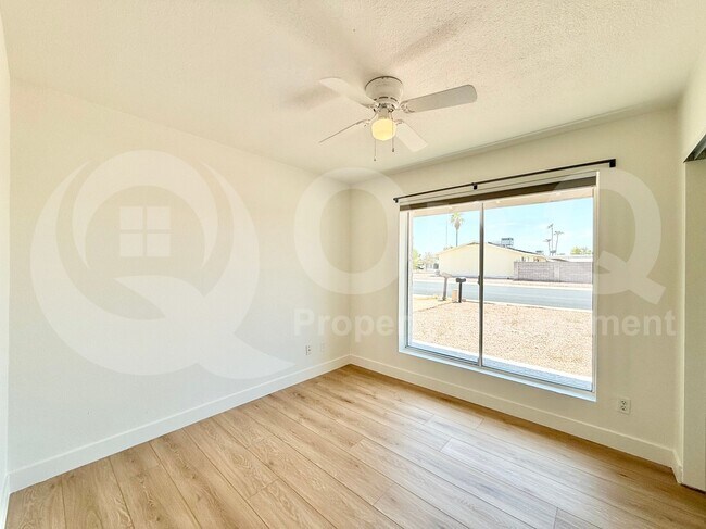 Building Photo - 1744 W Mohawk Ln