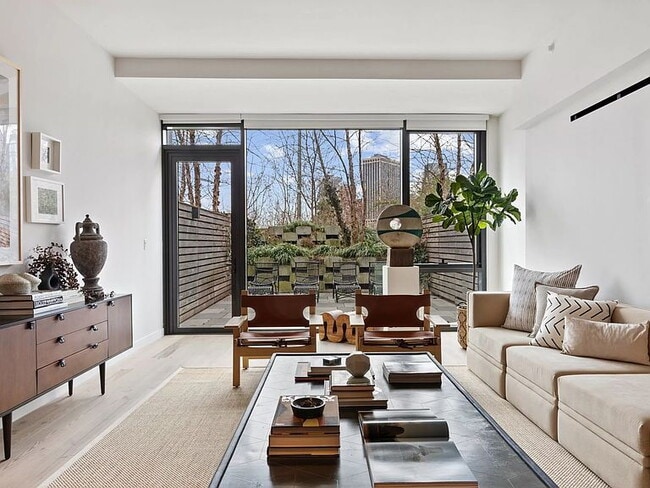 Building Photo - 130 Furman St