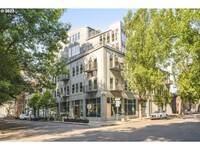 Building Photo - Huge Pearl District Modern Industrial Stud...