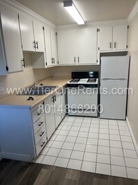 Building Photo - Move-in special: $500 off First months rent