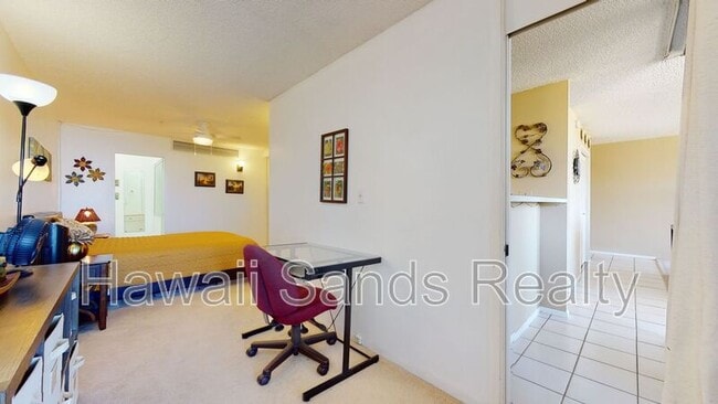 Building Photo - 6710 Hawaii Kai Dr