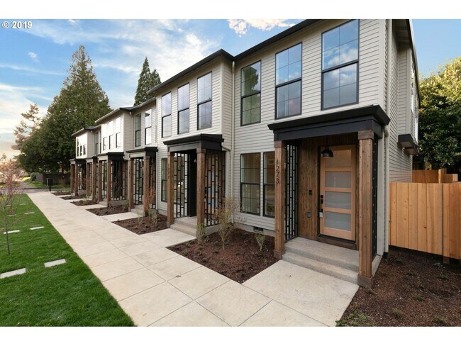 Building Photo - 1277 N Jessup St