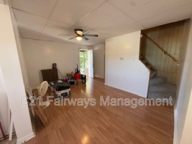 Building Photo - 620 Carothers Ave