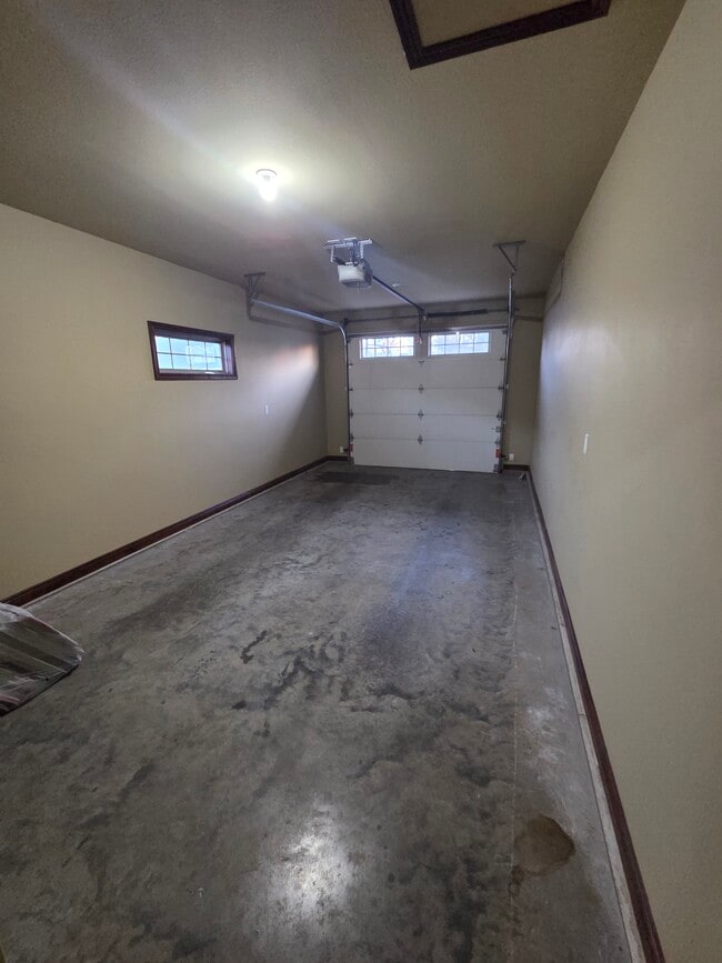 Building Photo - 719-713 13th St