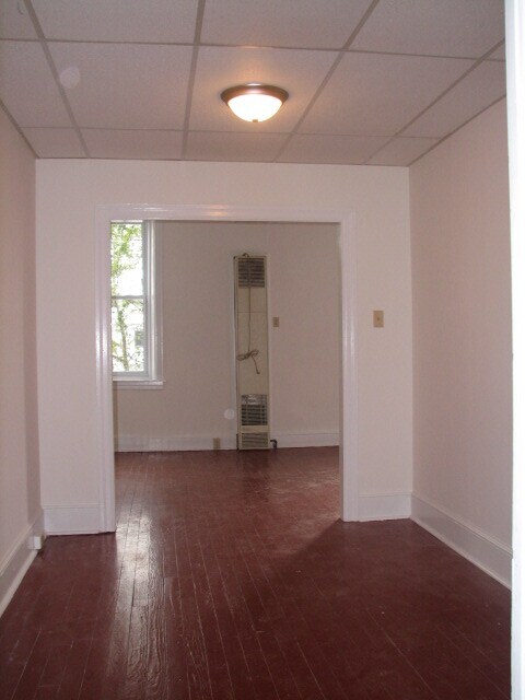 Building Photo - 9 S Earl St