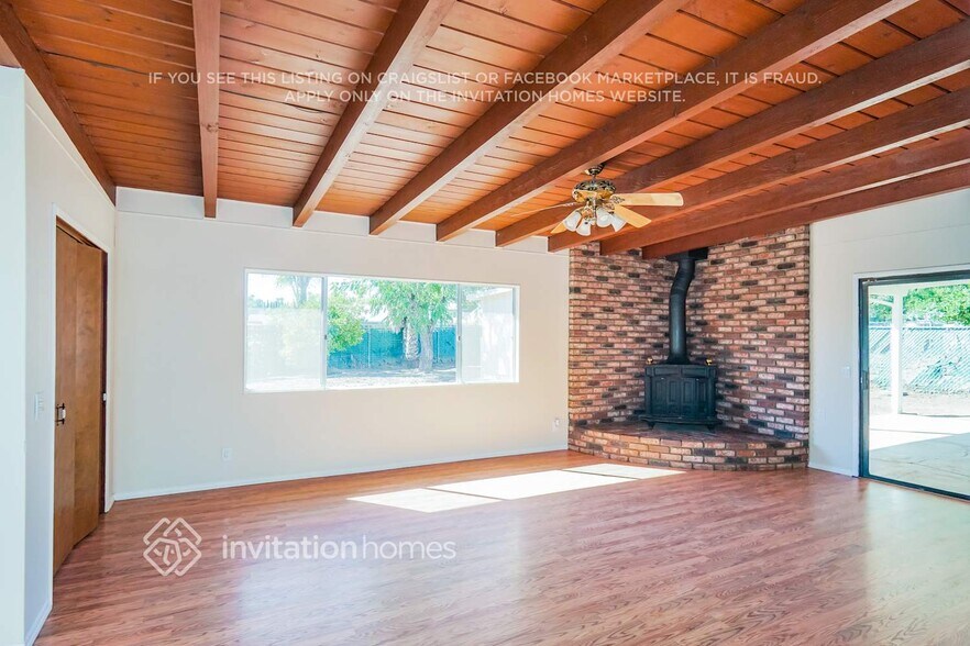 Building Photo - 1135 Erica St