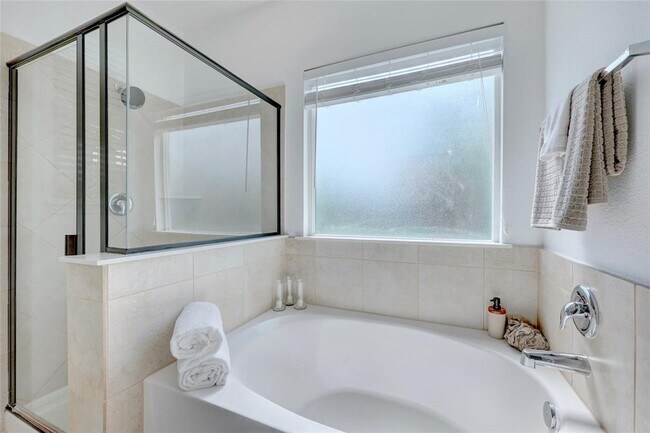 Building Photo - 468 Sheepshank Dr
