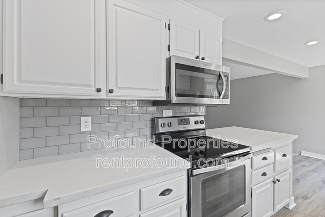 Building Photo - 12340 NW McDaniel Rd