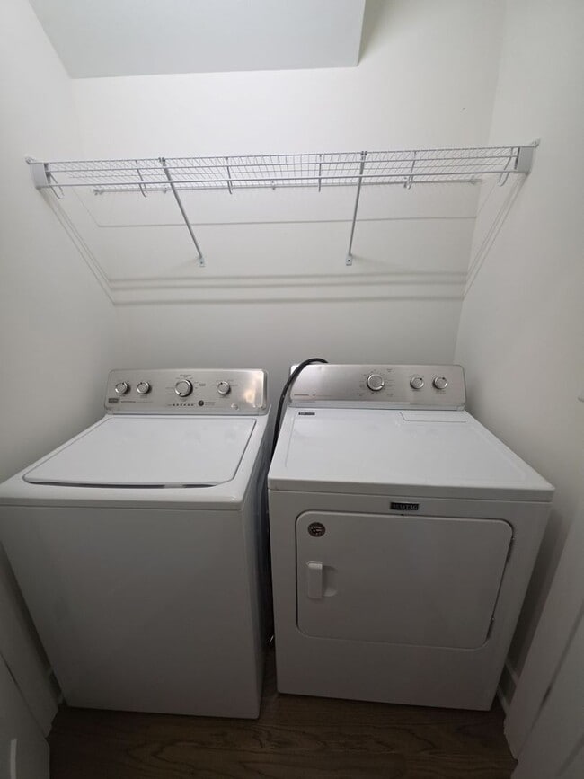 Building Photo - 4-Bedroom HOA Home with Pool Access Near Downtown Cookeville