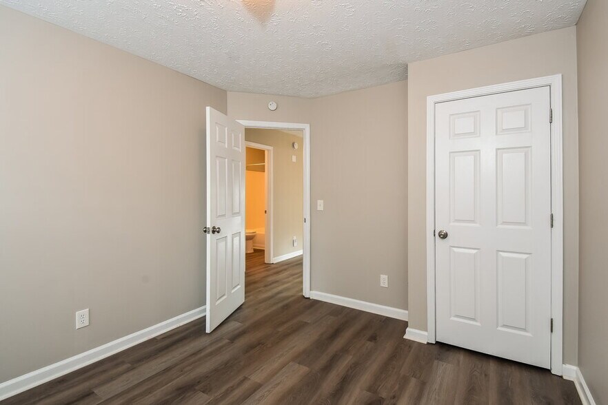 Building Photo - 406 Rankin Ct