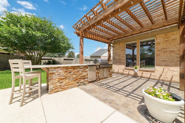 Building Photo - 25303 Hall Meadow Ln