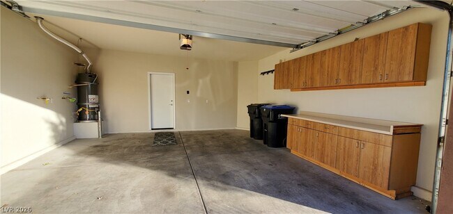 Building Photo - 382 Dogleg Dr