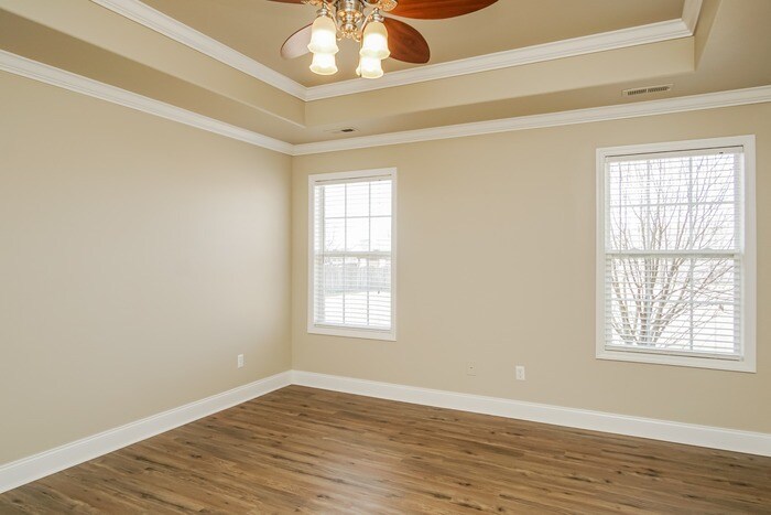 Building Photo - 223 Duck Creek Dr