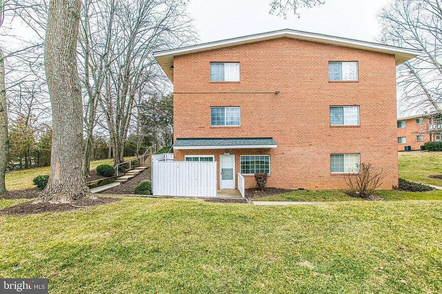 Building Photo - 5615 Franconia Rd