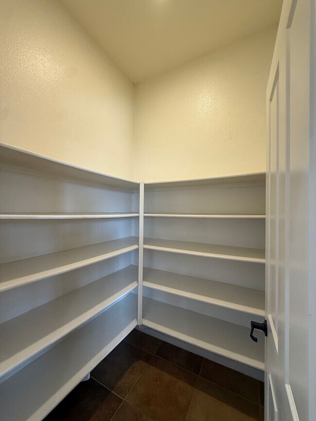 Building Photo - Centrally Located Single Story Home in Traditions