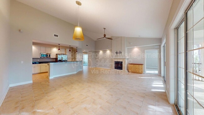 Building Photo - 330 N Shore Cir